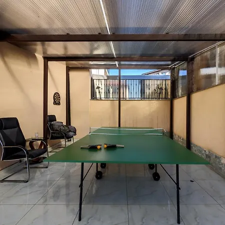 Koko Hills בית הארחה 2*