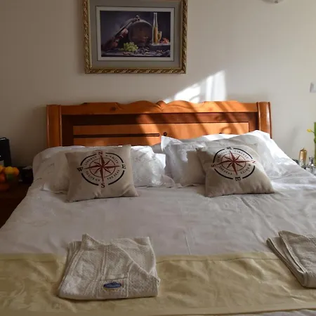 Koko Hills בית הארחה ספרבה בניה